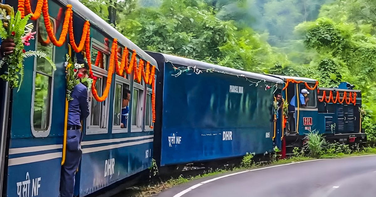 darjeeling toy train